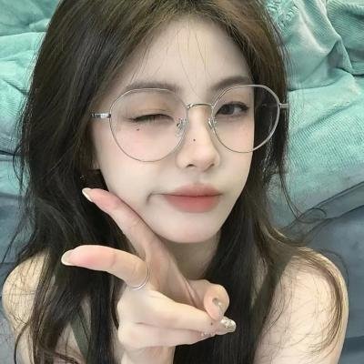 钢铁少女团 在线观看封面